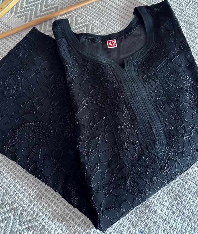 Hania Amir Resham Viscose Jaal Chikankari Kurti And Palazzo Dupatta Set