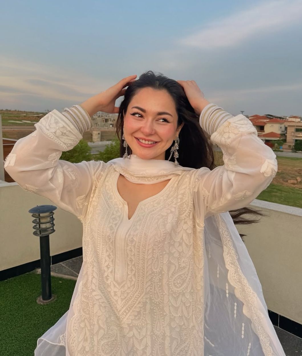 Hania Amir Resham Viscose Jaal Chikankari Kurti And Palazzo Dupatta Set