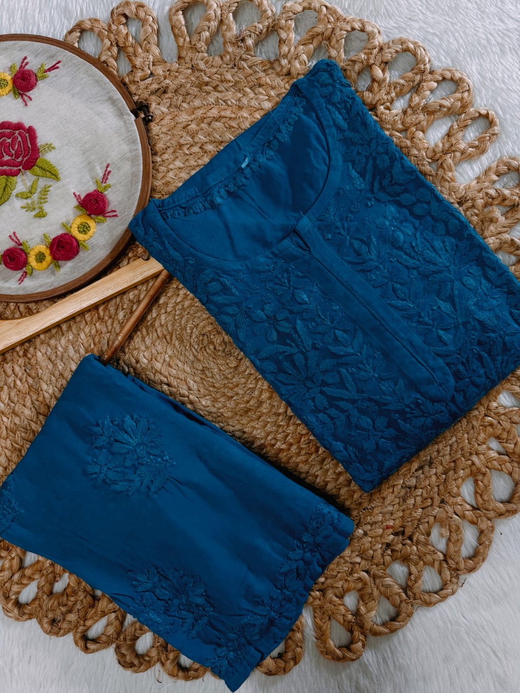 Alamzeb Lucknow Chikankari Kurti and Palazzo Set – Fine Handcrafted Chikankari on Soft Rayon Fabric