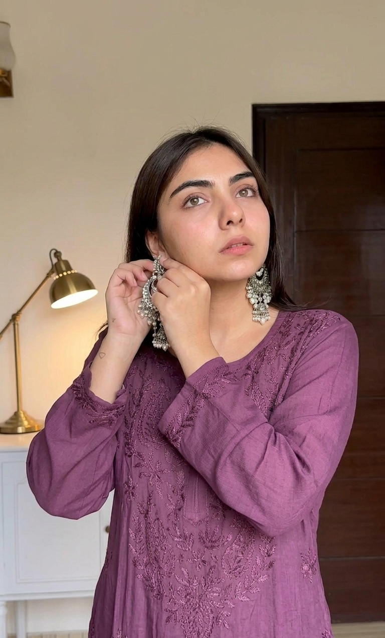 Alamzeb Lucknow Chikankari Kurti and Palazzo Set – Fine Handcrafted Chikankari on Soft Rayon Fabric