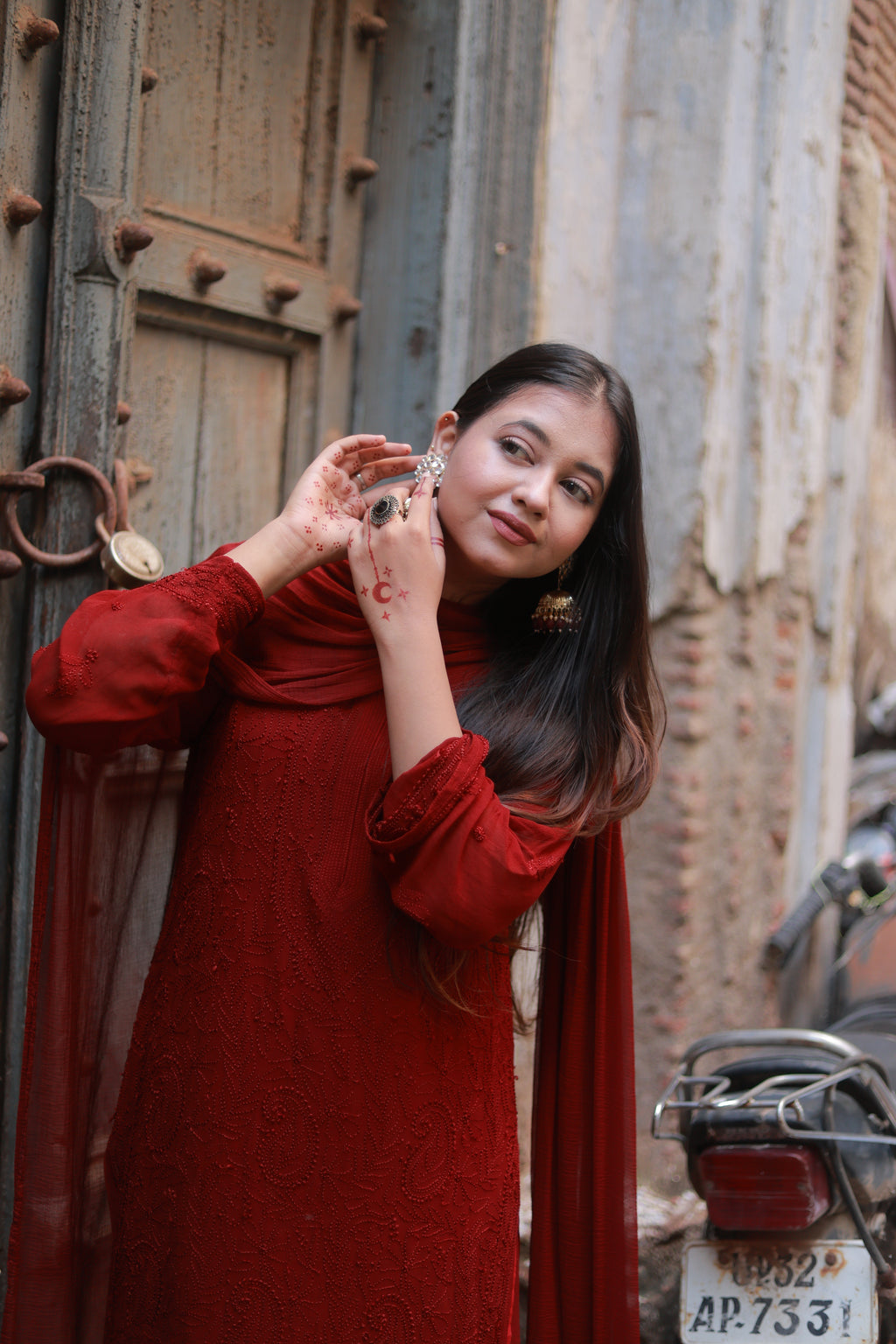 Noor Jahan Resham Viscose Jaal Chikankari Kurti Palazzo Dupatta Set